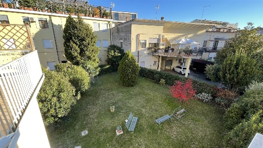 Foto Appartamento a Abano Terme Centro di 143 m² con 5 locali in vendita