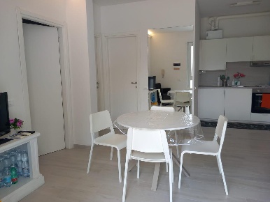 Foto Appartamento a Massa Marina di Massa Centro di 55 m² con 3 locali