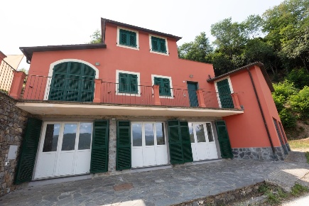 Foto Case semi ndipendenti a Ne di 129 m² con 6 locali in vendita