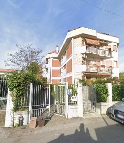 Foto Appartamento a Massa Marina di Massa Centro di 191 m² con 4 locali