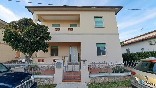 Foto Villa bifamiliare a Rosignano Marittimo Rosignano Solvay di 110 m²