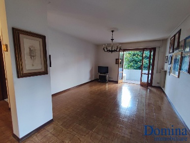 Foto Appartamento a Massa Centro di 130 m² con 5 locali in vendita