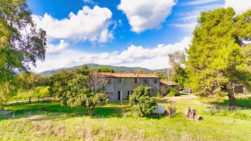 Foto Casale a Castiglione della Pescaia Tirli, Vetulonia, Buriano di 389 m²