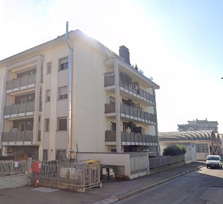 Foto Appartamento a Rozzano Centro di 100 m² con 4 locali in vendita