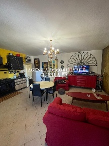 Foto Appartamento a Santa Maria a Monte Centro di 75 m² con 3 locali