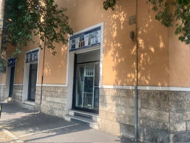 Foto Negozio in Curio Dentato, Terni Centro di 120 m² con 5 locali