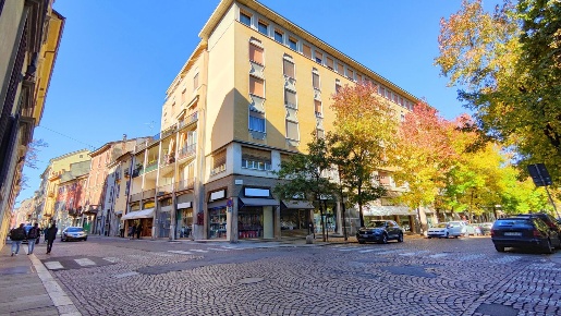 Foto Negozio in Via Alberoni 44, Piacenza Piazzale Milano - Stazione