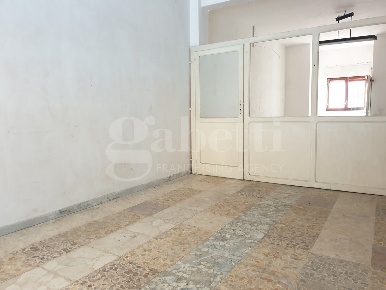 Foto Negozio in Don MimÃ¬ Galluccio, Marano di Napoli Centro di 65 m²