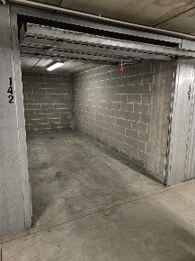 Foto Box in Viale Aretusa 8, Milano San Siro di 14 m² in vendita