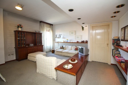 Foto Appartamento in Via marconi 40, Parabiago Centro di 110 m² in vendita