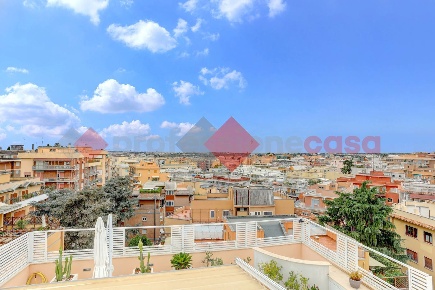 Foto Appartamento in TEODOSIO MACROBIO, Roma Balduina di 105 m² in vendita