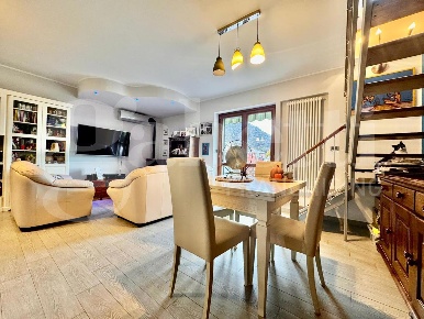Foto Appartamento in Merlino, Sangano di 160 m² con 6 locali in vendita