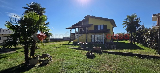 Foto Villa unifamiliare in Via del boschetto 4, Frossasco Centro di 240 m²