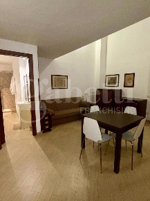 Foto Appartamento in Via Enrico Albanese 104, Palermo di 65 m² con 2 locali