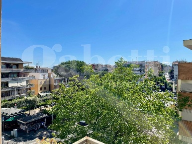 Foto Appartamento in Via MARCO BESSO 10, Roma Vigna Clara - Vigna Stelluti