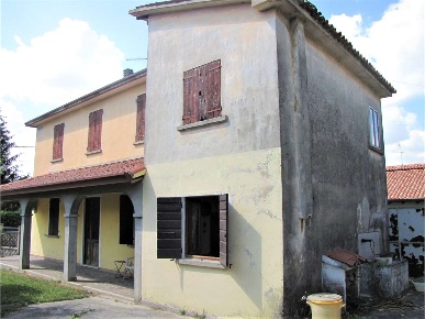 Foto Rustico in Via Comunet 00, Ceggia Centro di 225 m² con 6 locali