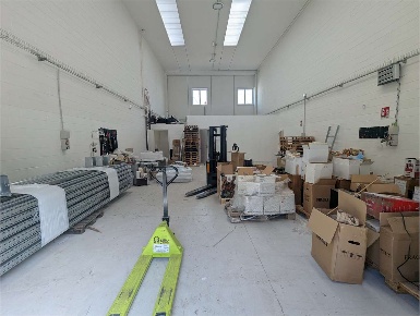 Foto Capannone industriale in via Italia 175, Busnago di 161 m² in affitto