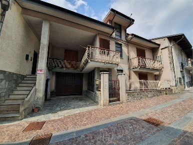 Foto Appartamento in Mentoulles  21, Fenestrelle Mentoulles di 225 m²