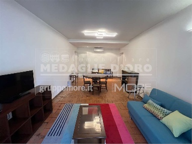 Foto Appartamento in ad.ze via Ganaceto, Modena Centro Storico di 120 m²