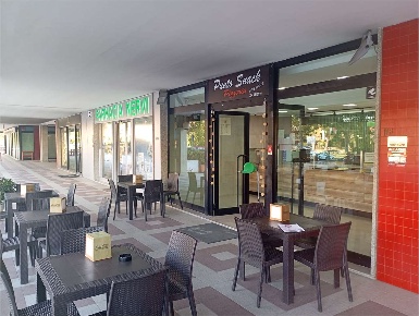 Foto Attività commerciale a Latina di 150 m² con 3 locali in vendita