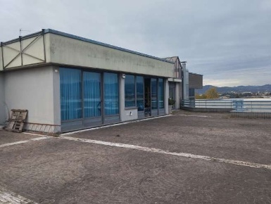 Foto Ufficio in via dalmine, Curno di 153 m² con 6 locali in vendita