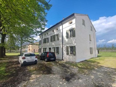 Foto Case indipendenti in Via Spinea, Castelnovo Bariano Centro di 404 m²