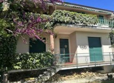 Foto Appartamento in Strada Misano, Agazzano di 129 m² con 5 locali