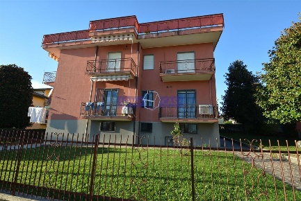 Foto Appartamento a Calusco d'Adda di 126 m² con 4 locali in vendita