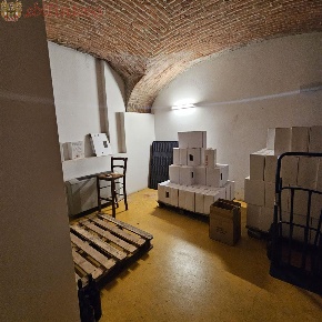 Foto Magazzino in Via San Gottardo, Monza San Biagio di 70 m² con 2 locali