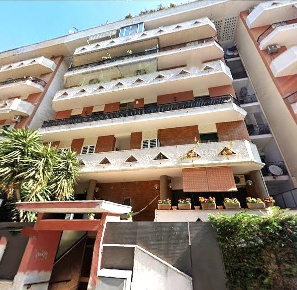 Foto Appartamento in VIA MOREA, Bari Poggiofranco di 152 m² con 5 locali