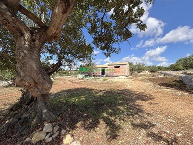 Foto Villa unifamiliare in Vanella 108, Modica Serrauccelli di 6148 m²