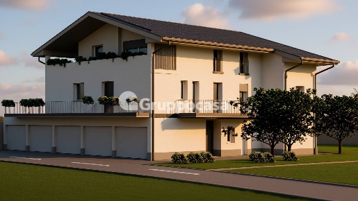 Foto Appartamento in Via Bellini, Magenta Centro di 127 m² con 3 locali