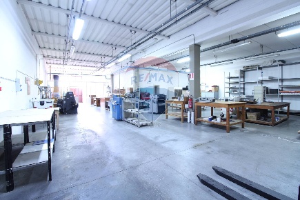 Foto Capannone industriale in Via Giuseppe di Vittorio, Empoli Terrafino