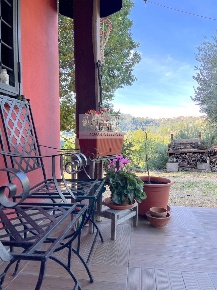 Foto Villa singola a Castelnuovo di Porto Centro di 220 m² con 5 locali