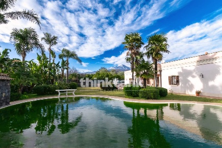 Foto Villa singola in Via Spirito Santo, Aci Sant'Antonio Centro di 230 m²