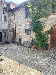 Foto Casa indipendente in Via Tarpea, Pozzaglia Sabina Pozzaglia Sabino