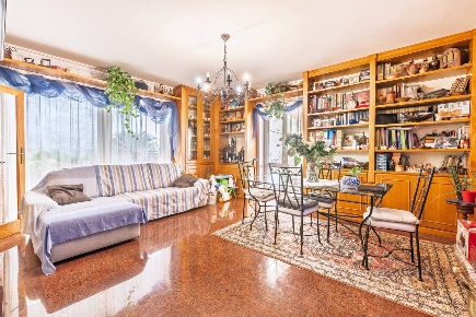 Foto Appartamento in Via Garigliano, Monterotondo Borgo Novo di 125 m²