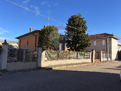 Foto Villa singola in VIA BAINSIZZA, Busto Arsizio Sacconago di 170 m²