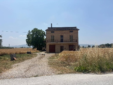 Foto Casa indipendente in via cipresso, Bastia Umbra Bastia di 300 m²
