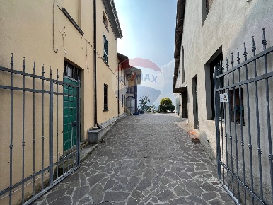 Foto Casa indipendente in Località Genepreto, Alta Val Tidone di 165 m²
