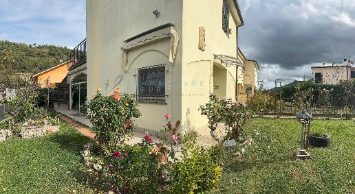 Foto Villa a schiera in via scogliaira, Ortovero Centro di 150 m²