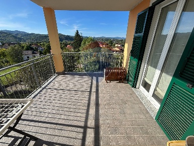 Foto Appartamento a Cairo Montenotte Centro di 184 m² con 5 locali