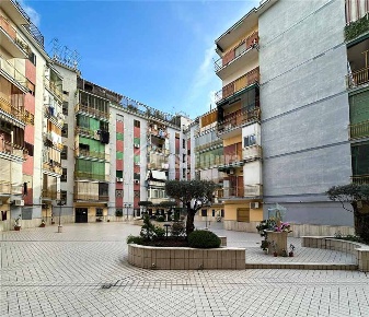 Foto Appartamento in -, Napoli Secondigliano di 88 m² in vendita