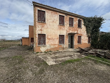 Foto Rustico in Via matteotti 113, Noventa Vicentina Centro di 240 m²