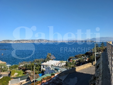 Foto Appartamento in Via Faro 00, Bacoli Centro di 70 m² con 2 locali