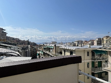 Foto Attico in Via Martiri 226, Sanremo Borgo di 100 m² con 5 locali