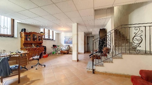 Foto Villa unifamiliare in VIA Calabria 13, Lainate Centro di 210 m²