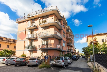 Foto Appartamento in Napoli, Albano Laziale Pavona di 135 m² con 3 locali