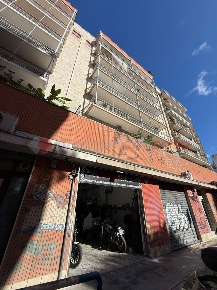 Foto Laboratorio in Via San Lorenzo 5, Bari Carrassi di 65 m² con 1 locali