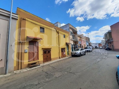 Foto Casa indipendente a Taurisano di 245 m² con 7 locali in vendita